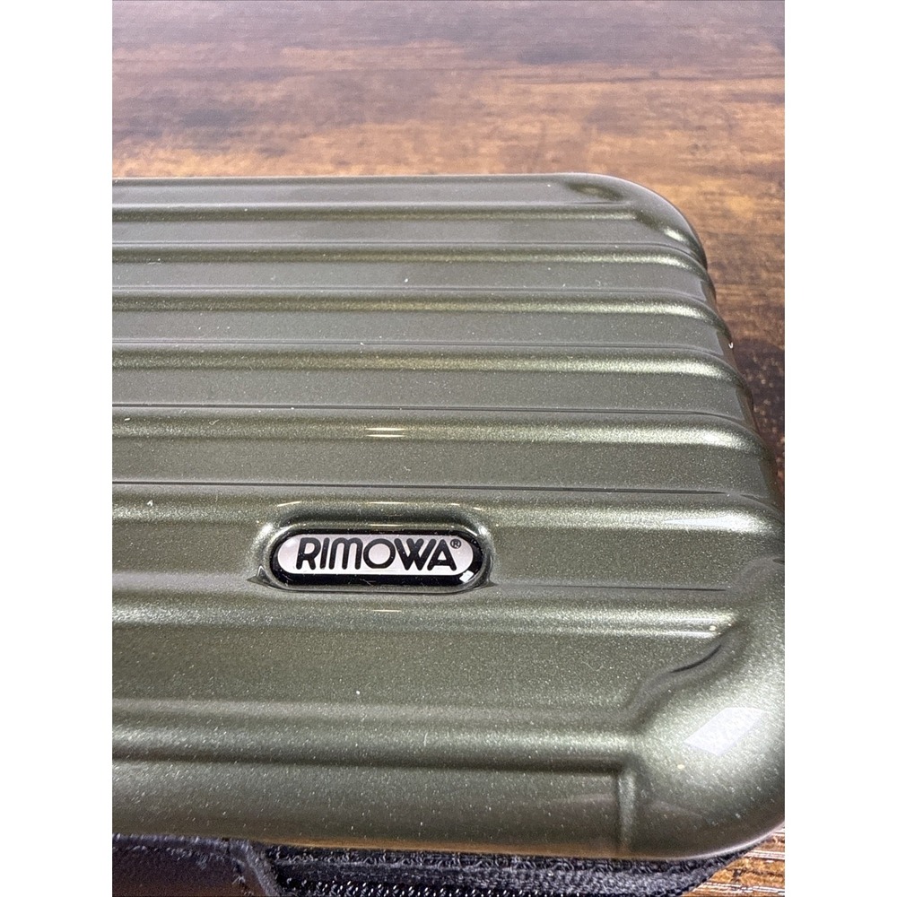 Rimowa × EVA Air First Class Amenity Hardcase Light Green Travel Toiletry Case - Picture 8 of 11